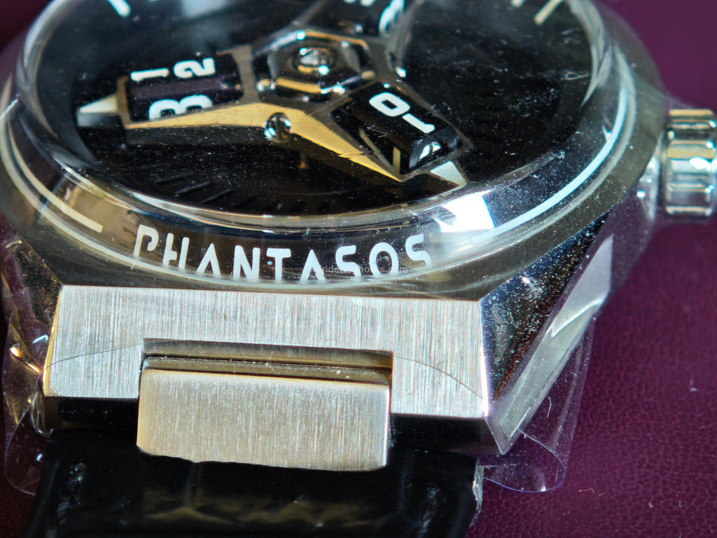Phantasos Triclops watch wandering hours in Black dial Miyota movement