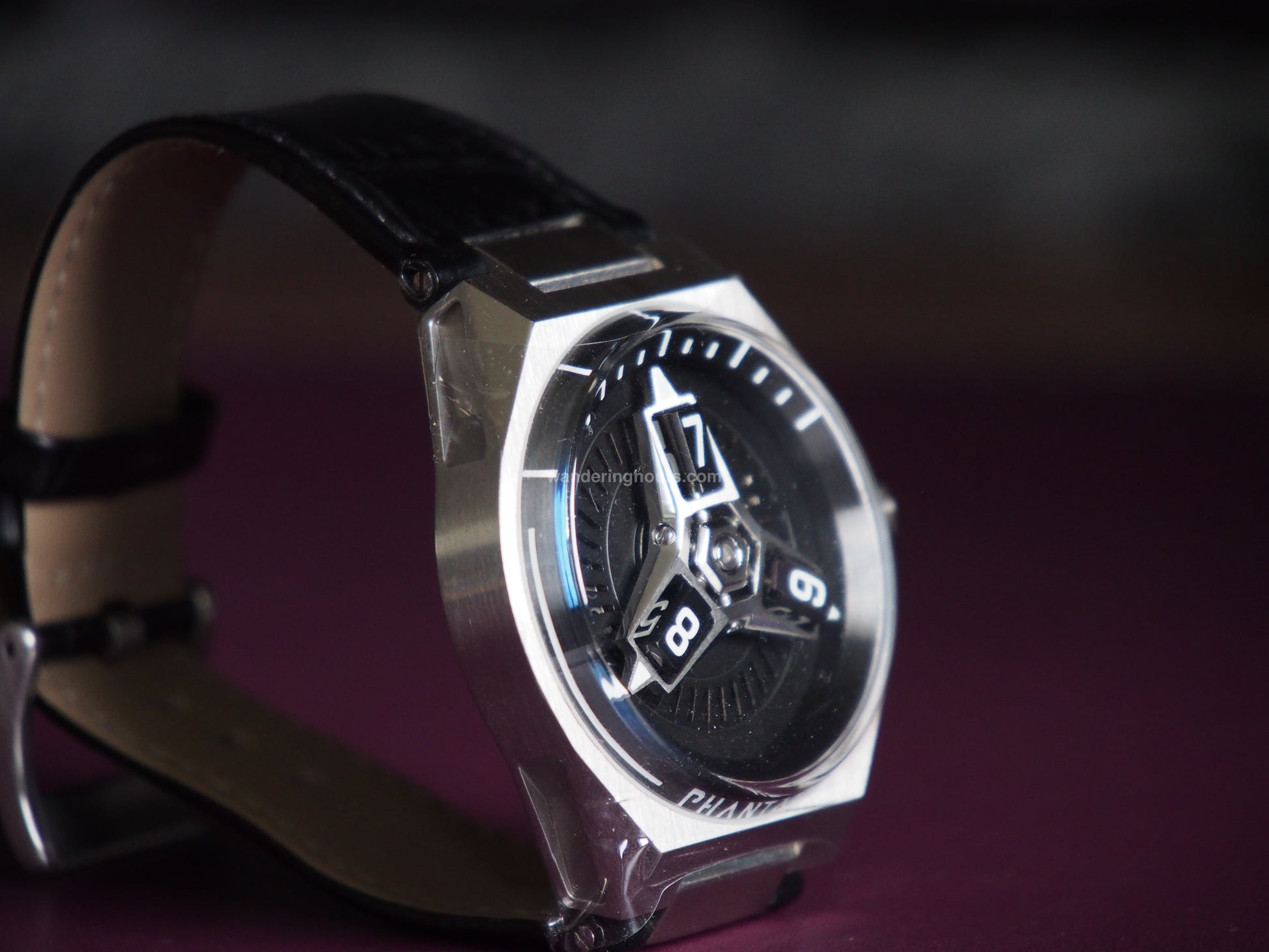 Phantasos Triclops watch wandering hours in Black dial Miyota movement