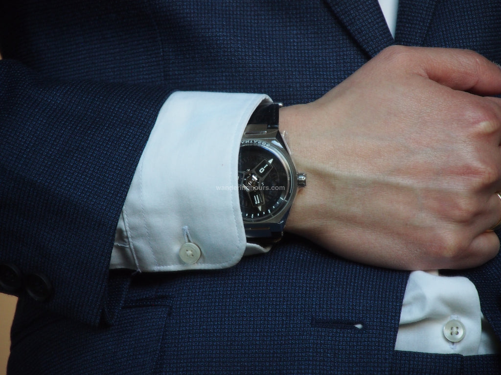 Phantasos Triclops watch wandering hours in Black dial Miyota movement