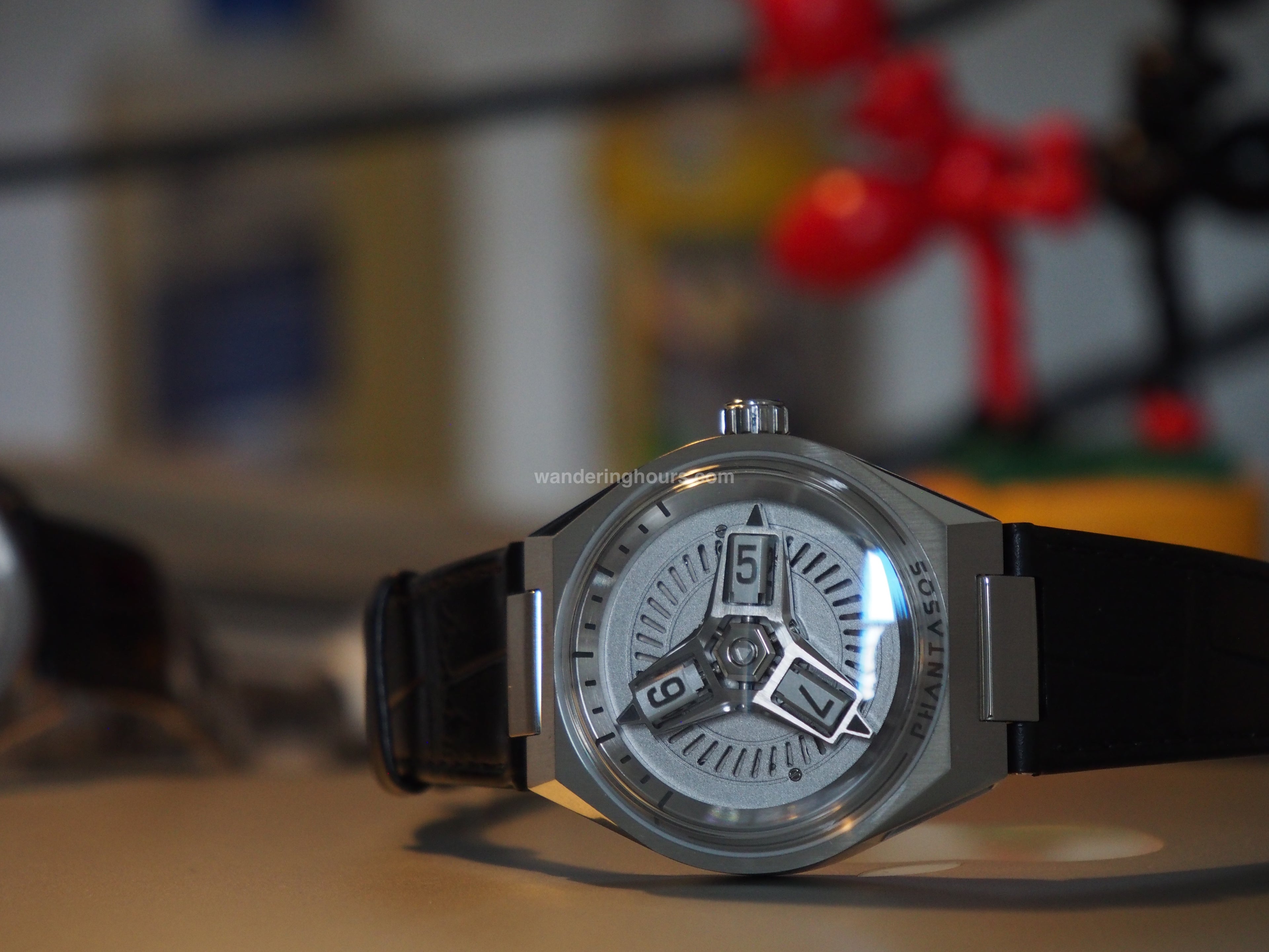 Phantasos Triclops watch wandering hours in White dial Miyota movement