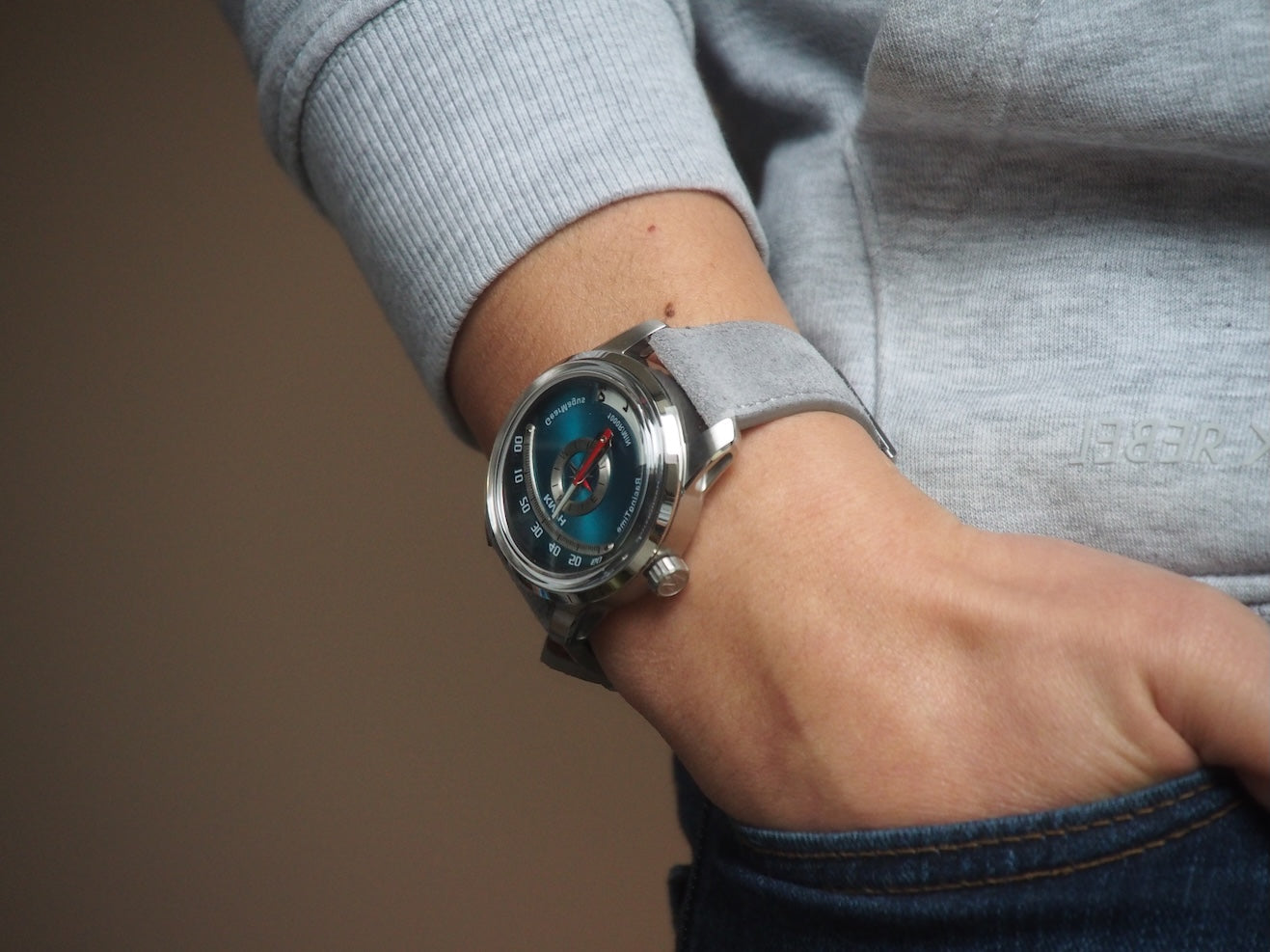 Gear Magus Racing Time Jumping Minute Hand